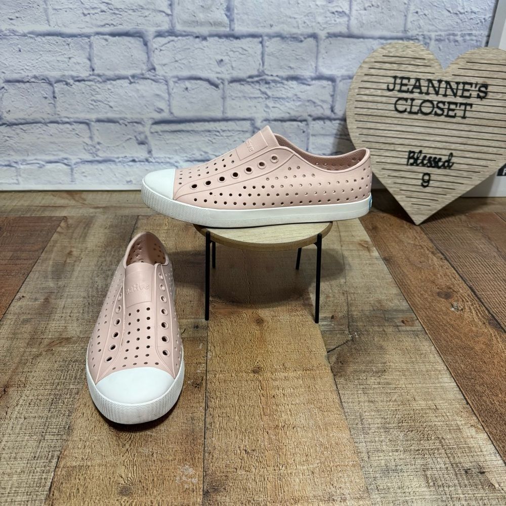 Native Shoes Men's 9 Women’s 11 Jefferson Slip-on Loafers Chameleon Pink White